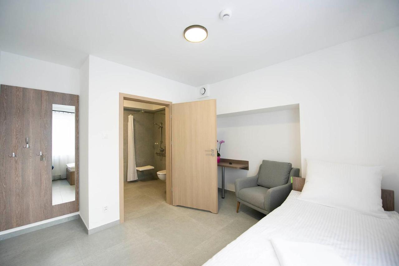 Hostel Sms Free Parking ビィドゴシュチュ エクステリア 写真
